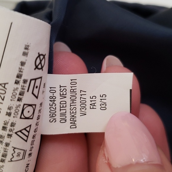 Old Navy Women's Navy Blue Quilted Zip-Up Vest - Size XXL - Picture 8 of 8